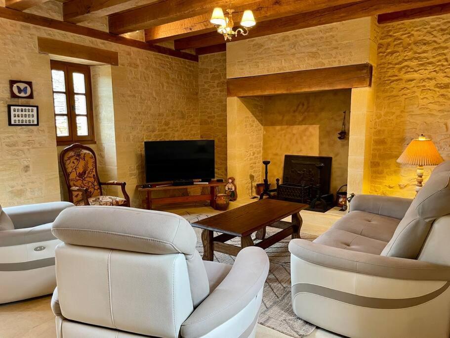 Charming 19Th Century Farmhouse With Pool Vitrac (Dordogne) Exterior foto